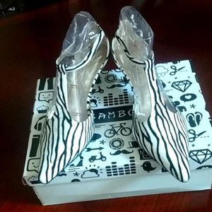 Very Nice 🙂 Women Shoes